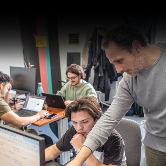POSTAZIONE RISERVATA PER MAX 4 COWORKERS